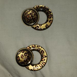 Vintage Clip-on Acrylic Leopard Print Earrings.
